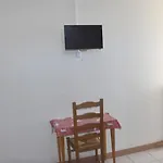 盖伊瑞莱斯酒店 3* 热拉梅