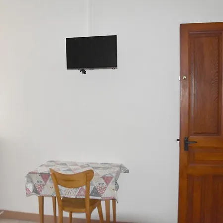 فندق Gai Relais جوراردُميه